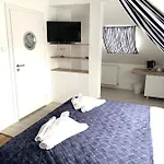 4 Pory Roku & Uznam Frühstückspension