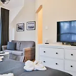 4 Pory Roku & Uznam Frühstückspension 4*