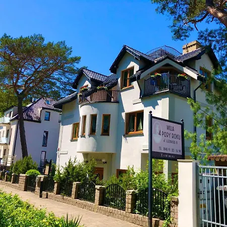 Bed & Breakfast 4 Pory Roku 3*