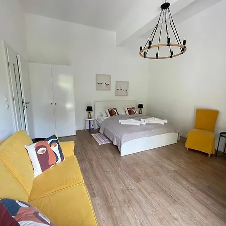 Couette-café 4 Pory Roku & Uznam 4*