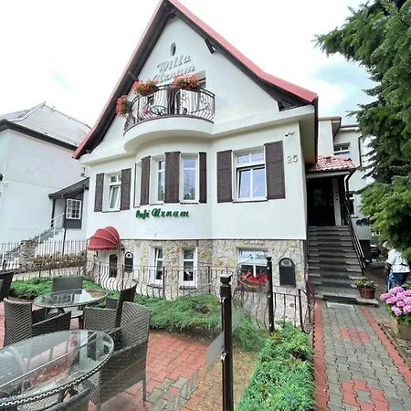Bed & Breakfast 4 Pory Roku Swinoujscie