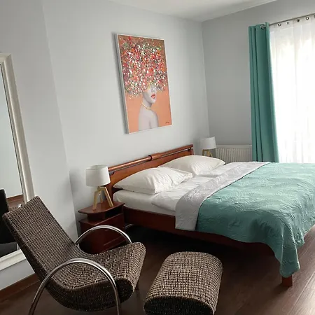 Bed & Breakfast 4 Pory Roku Swinoujscie