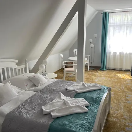 Bed & Breakfast 4 Pory Roku Swinoujscie