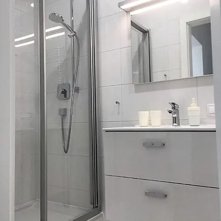 4 Pory Roku & Uznam 4*