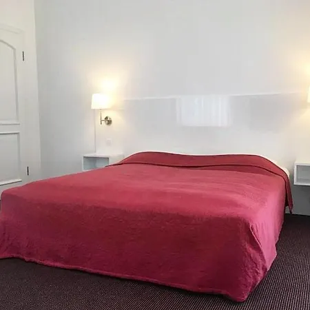 Bed & Breakfast 4 Pory Roku 3*