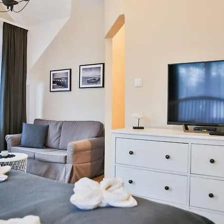 4 Pory Roku Bed & Breakfast 3*