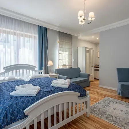 4 Pory Roku Bed & Breakfast 3*