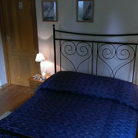 4 Pory Roku Bed & Breakfast