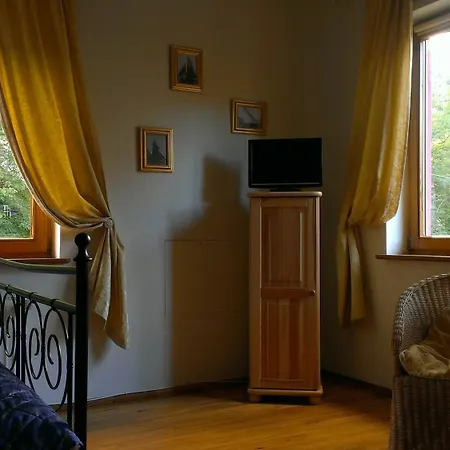 Alojamento de Acomodação e Pequeno-almoço 4 Pory Roku & Uznam Świnoujście
