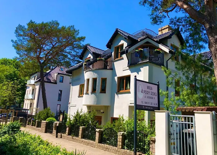 Panzió 4 Pory Roku & Uznam 4*