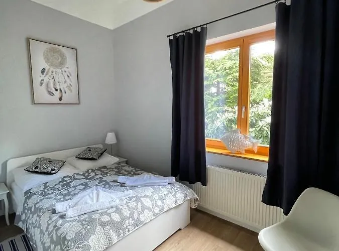 住宿加早餐酒店 4 Pory Roku & Uznam