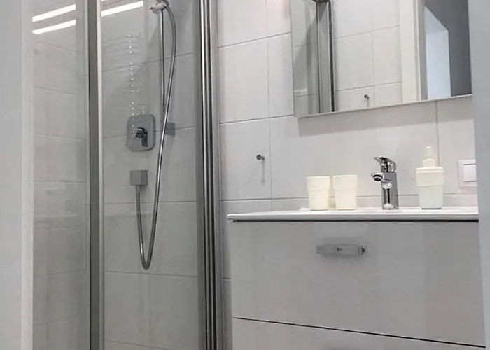 4 Pory Roku & Uznam 4*