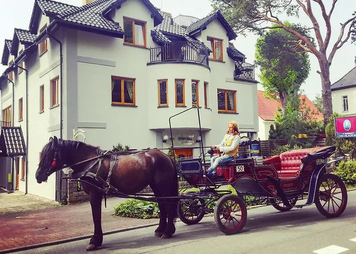 4 Pory Roku&uznam Nocleg ze śniadaniem