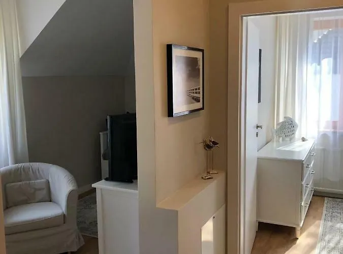 Nocleg ze śniadaniem 4 Pory Roku&uznam 4*