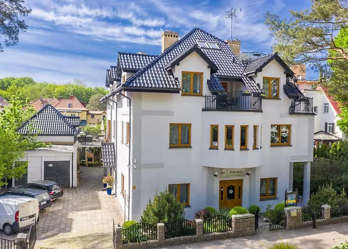 4 Pory Roku&uznam Nocleg ze śniadaniem