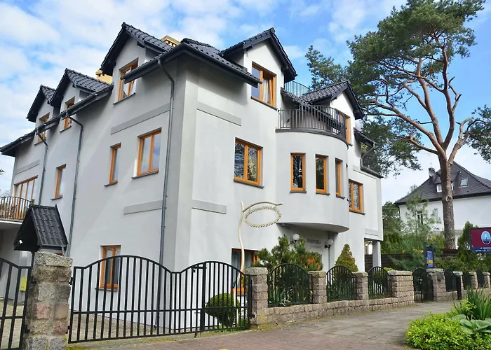 4 Pory Roku & Uznam 4*